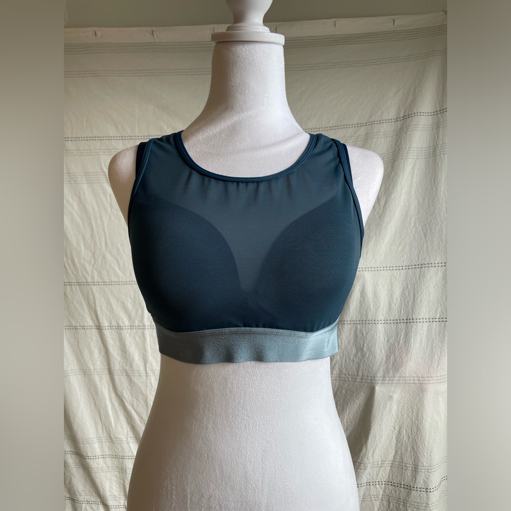 Adore me Micah high impact sport bra. 36B
